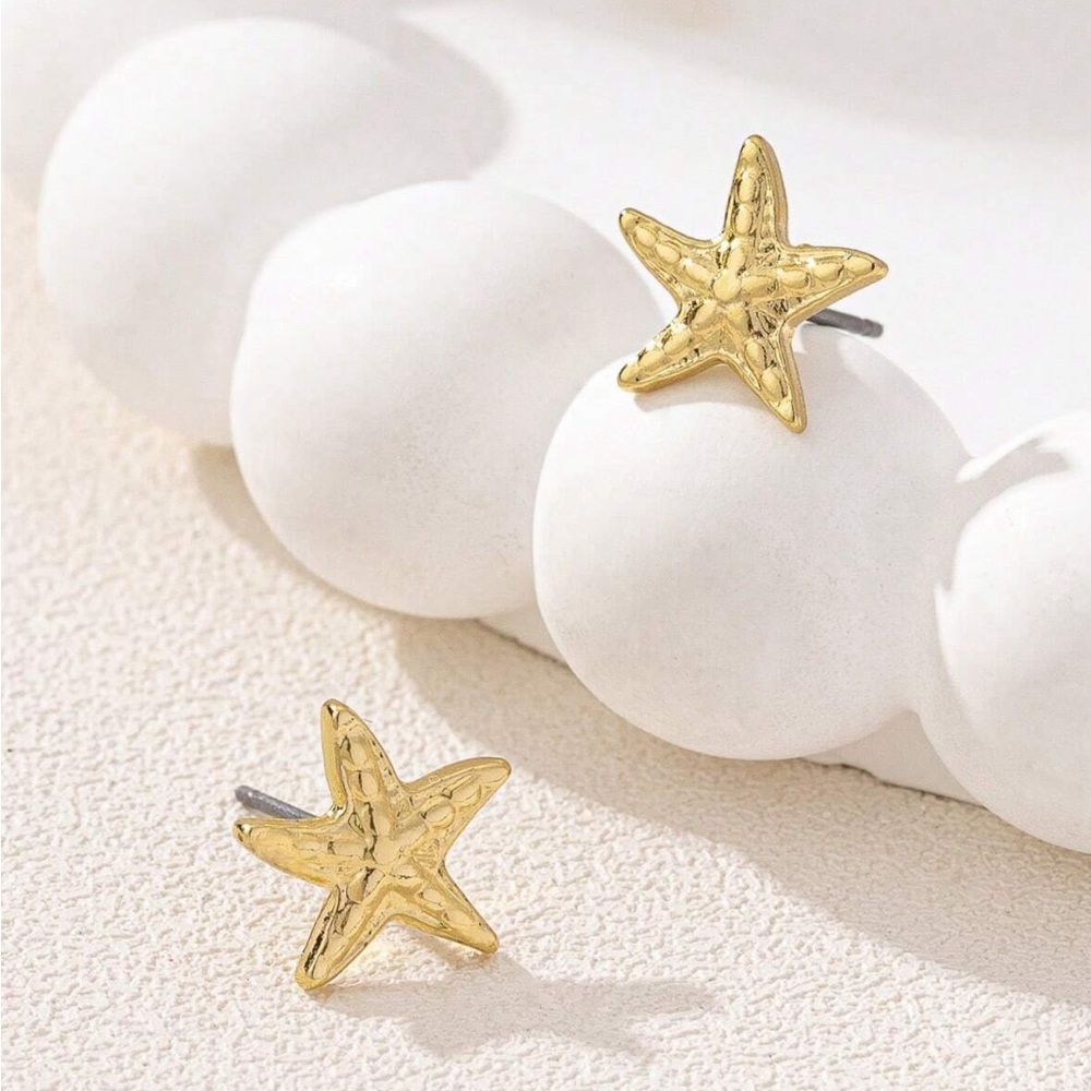 Gold Starfish Earrings